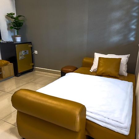 Rivergate Serviced Apartments Хошимин Екстериор снимка
